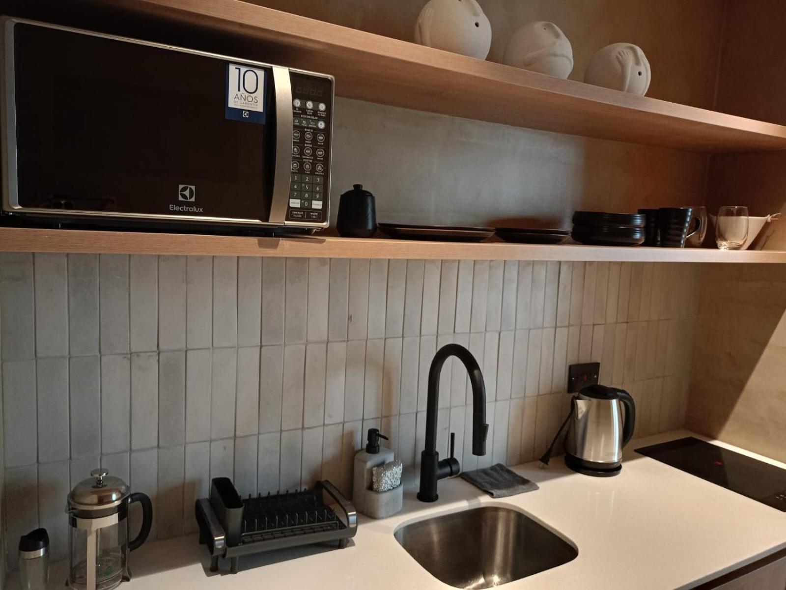 Casa Tokyo Manila By Xcay Home 麦德林 外观 照片